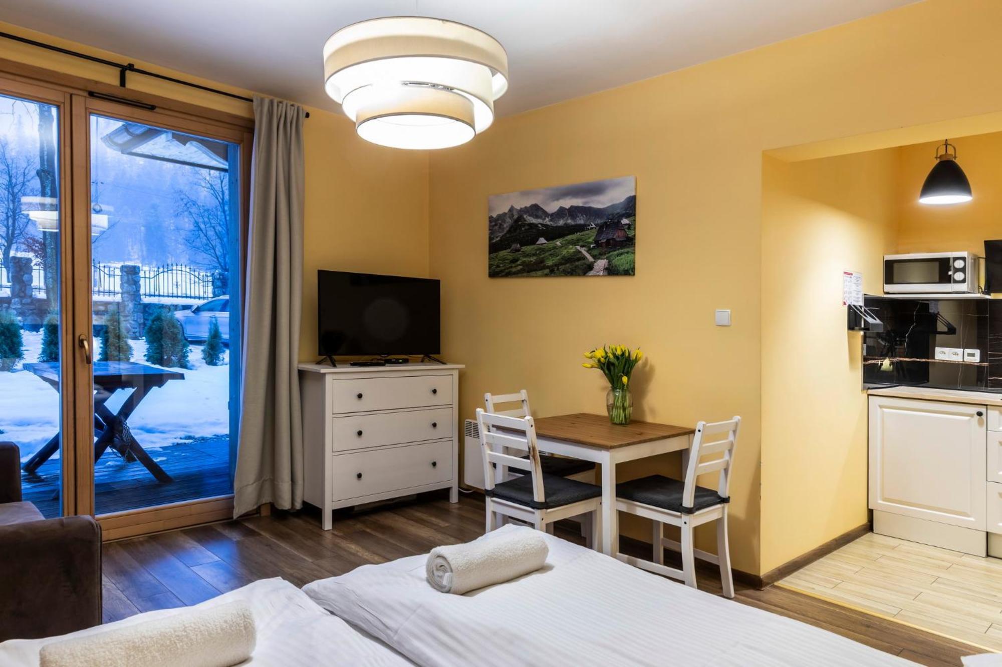 Udanypobyt Apartamenty Przy Dolinach A I B Kościelisko Exteriör bild